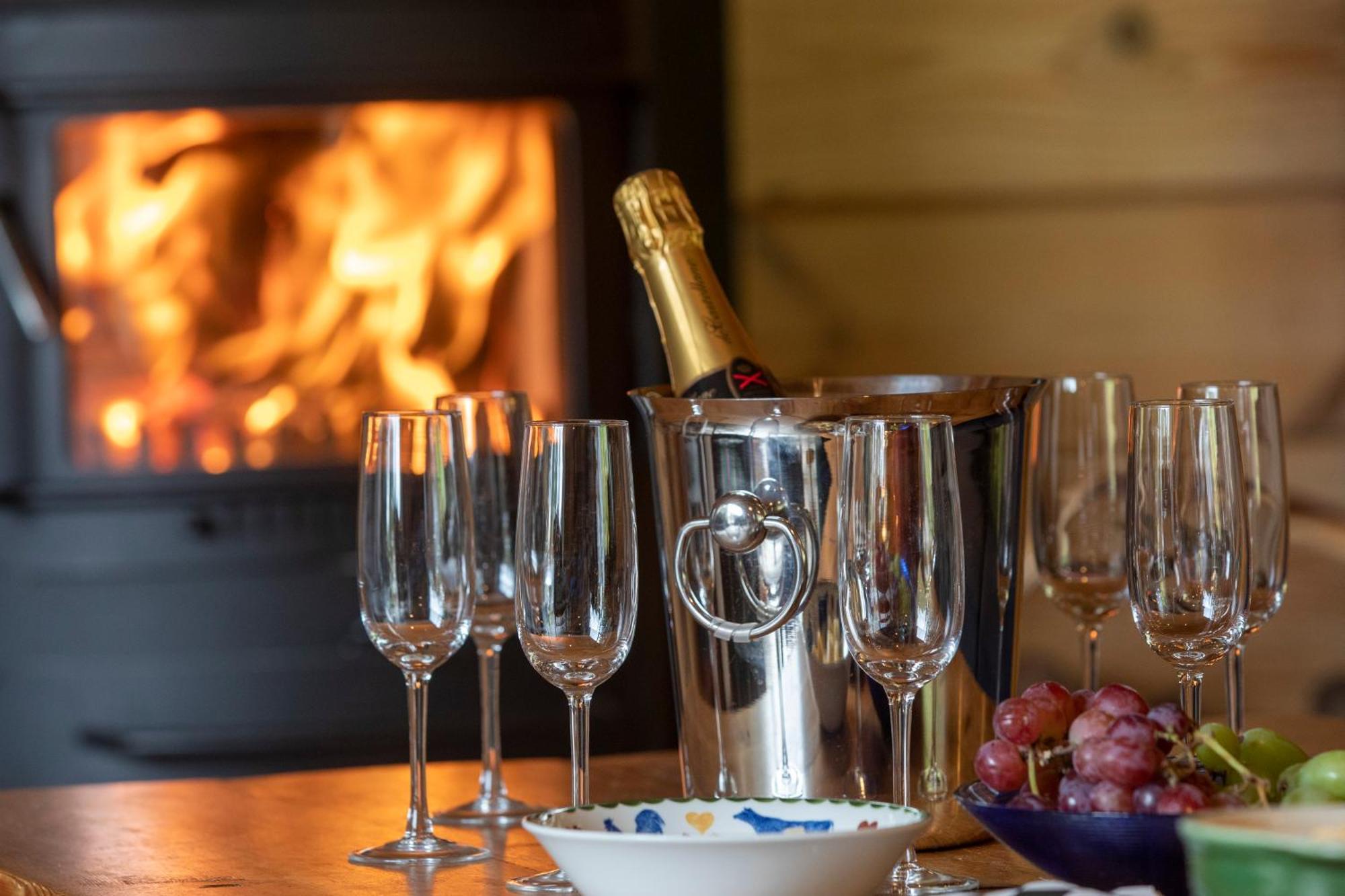 Les Avernas En Bas Romantic Getaway Lierneux Экстерьер фото